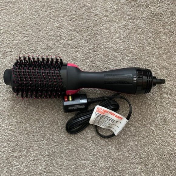 NWOT Revlon RVDR5222 Oval One-Step Hair Dryer and Volumizer - Picture 2 of 4
